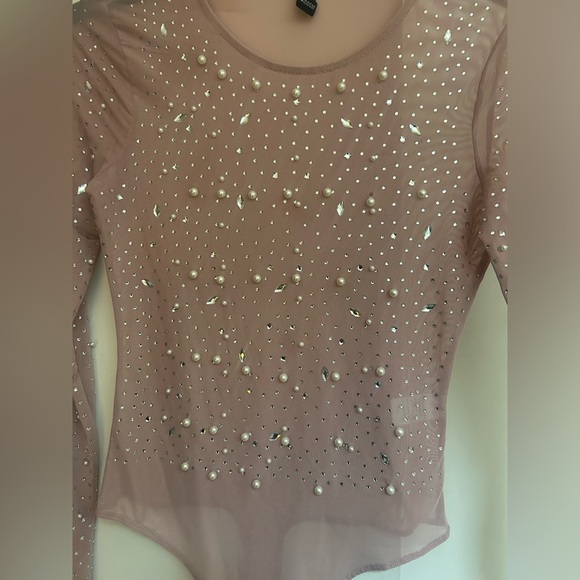 Pearl and sequence pink body suit - Picture 3 of 4